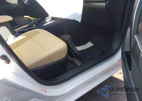 2019 Toyota Corolla Le z USA, uszkodzony, nr VIN 2T1BURHE9KC227133